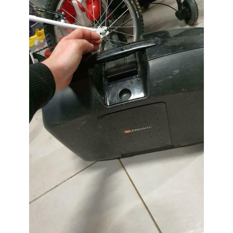 Facom kist
