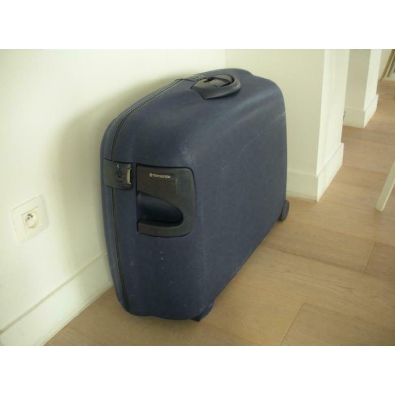 Samsonite valise rigide bleue, très bon état