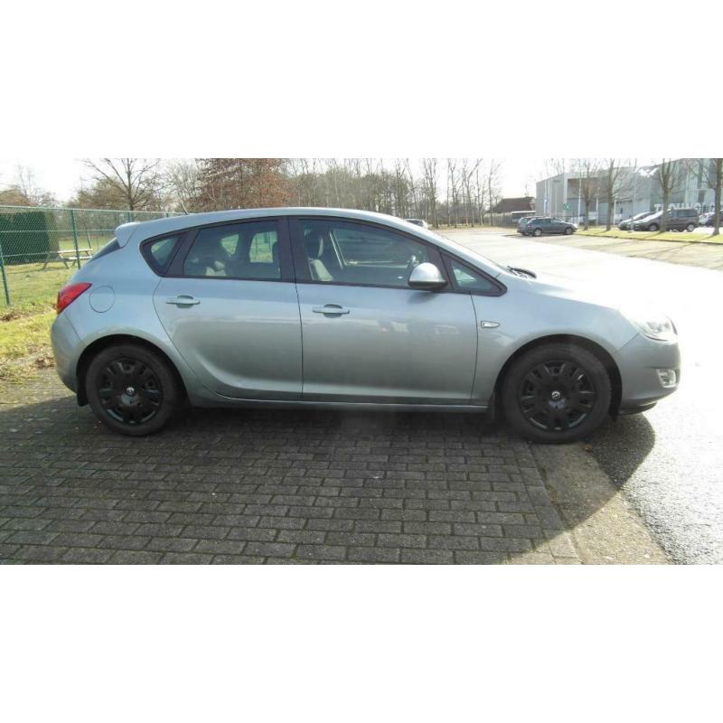 Opel Astra J 1.3CDTI Ecoflex bwj 2011 95PK euro5 (verkocht)
