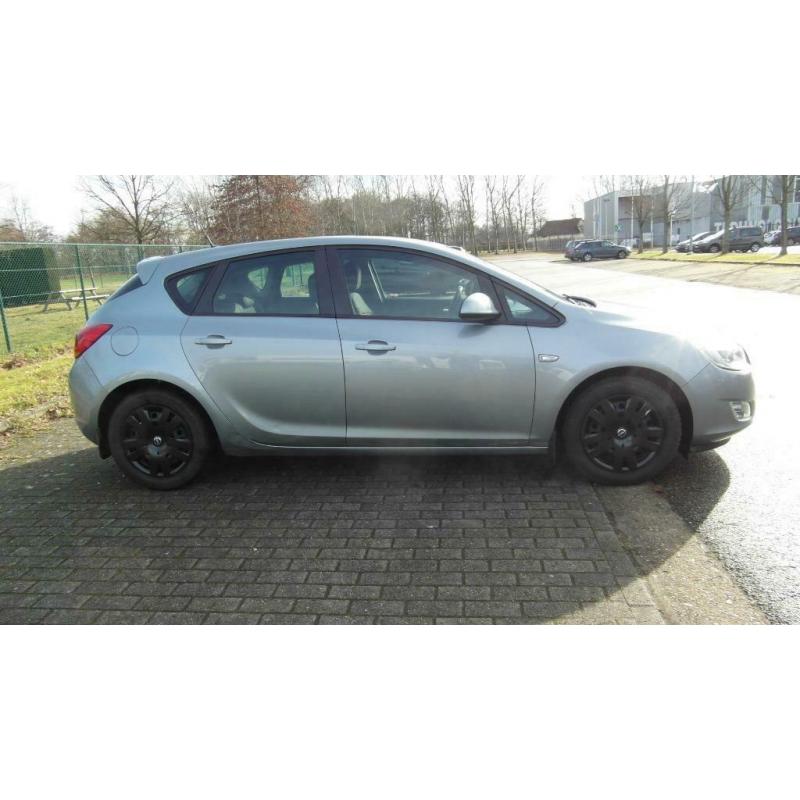 Opel Astra J 1.3CDTI Ecoflex bwj 2011 95PK euro5 (verkocht)
