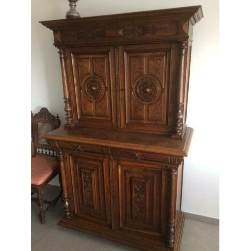 Antieke Luikse kast . H188cm,b57cm,l120cm.
