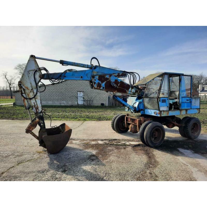 Fuchs 701 bandenkraan graafmachine atlas deutz