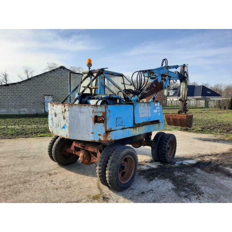 Fuchs 701 bandenkraan graafmachine atlas deutz