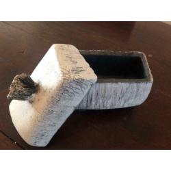 Pot avec couvercle en raku