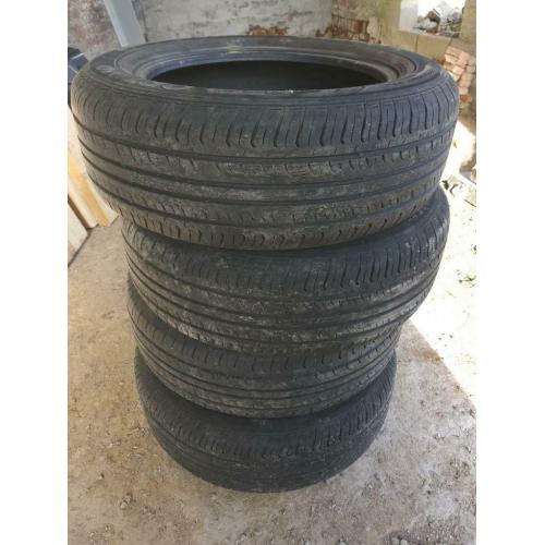 Jeu de Pneus 225/60 - R17