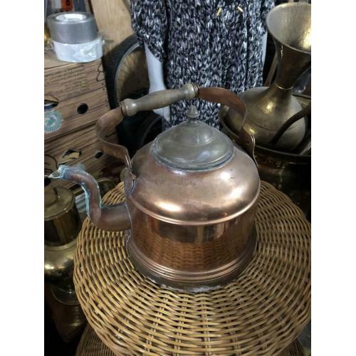 Bouilloire en cuivre antique