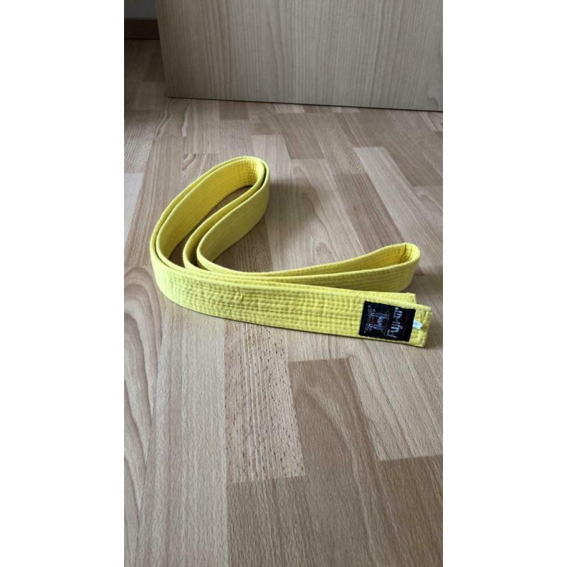 Gele band maat 240