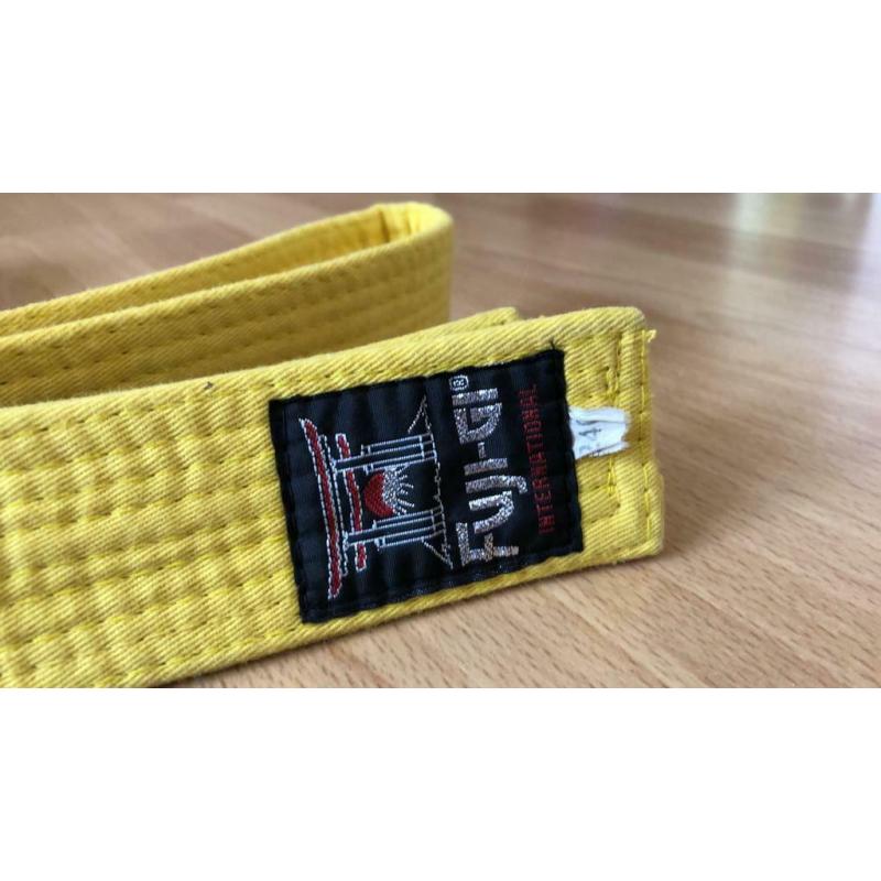 Gele band maat 240