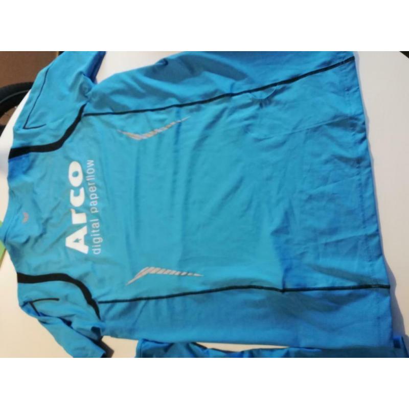 2 nieuwe sporttruitjes