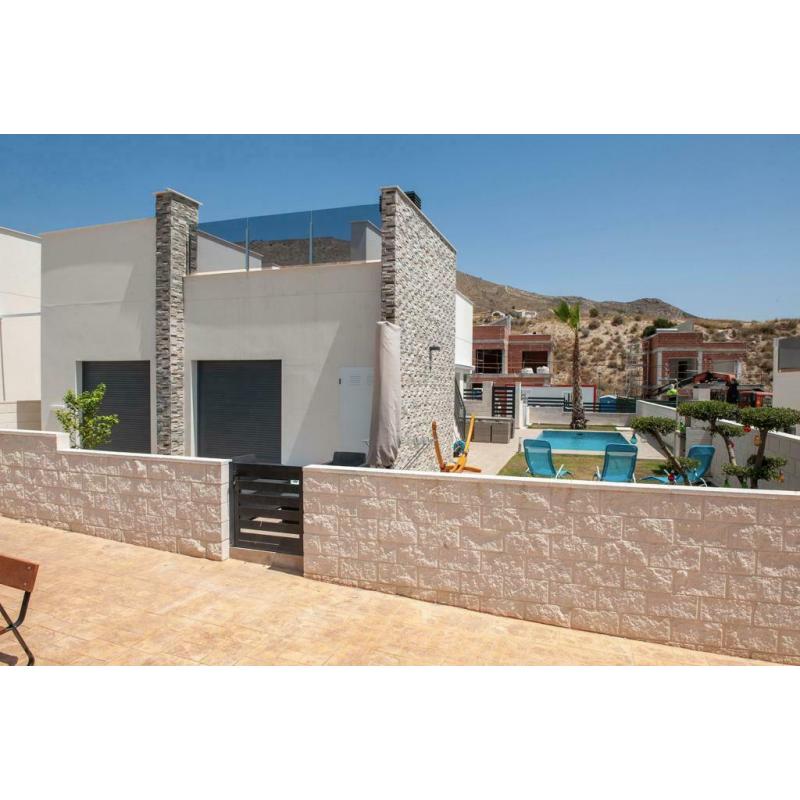 HUUR EEN VILLA MET PRIVE-ZWEMBAD (Costa Blanca)
