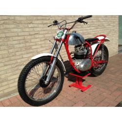 BSA B40 Classic Trial 4400- €