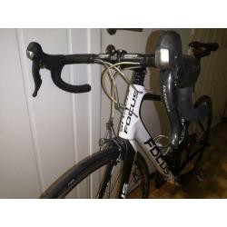 Focus Izalco maat 52/54 carbon full ultegra
