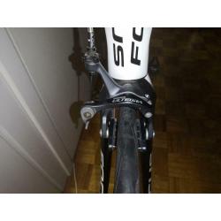 Focus Izalco maat 52/54 carbon full ultegra