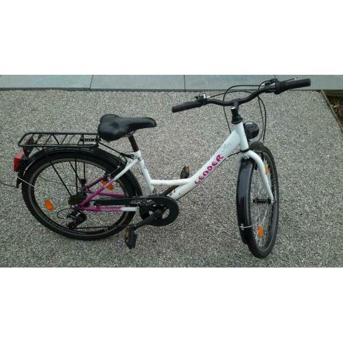 vélo de leader pour les enfants jusqu'à la 6e année