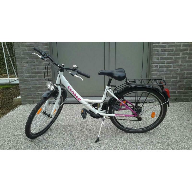 vélo de leader pour les enfants jusqu'à la 6e année