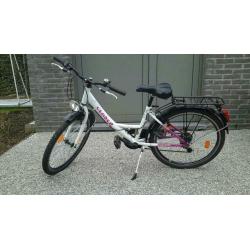 vélo de leader pour les enfants jusqu'à la 6e année