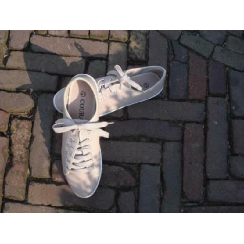 Gratis verzenden nieuwe beige fuif festival sneakers mt 41