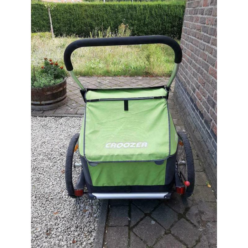 Fietskar "Croozer kid for 2" met babyschaal