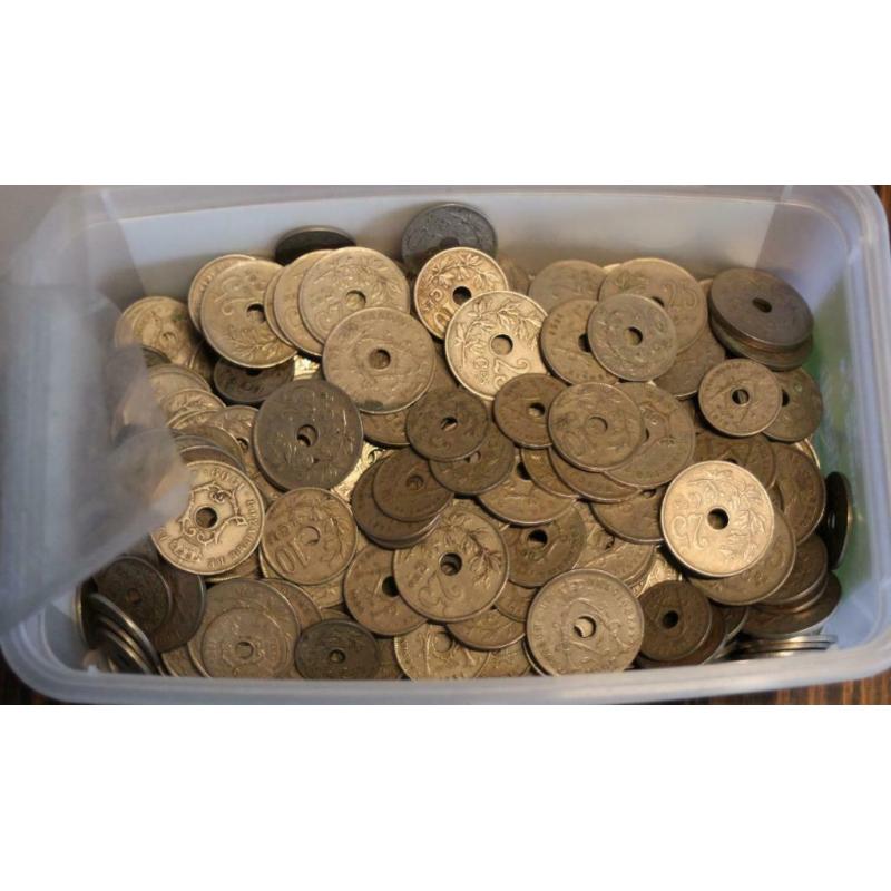 2,9 kg de pièces perforées