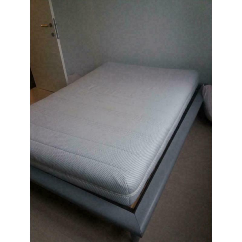 Sommier + Cadre lit + Matelas 1.40 m bon état