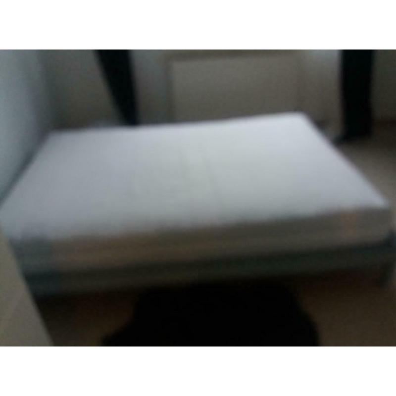 Sommier + Cadre lit + Matelas 1.40 m bon état