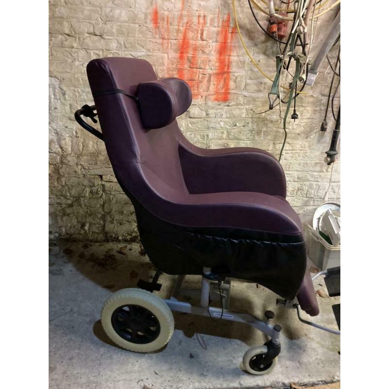 Fauteuil pour personne à mobilité réduite