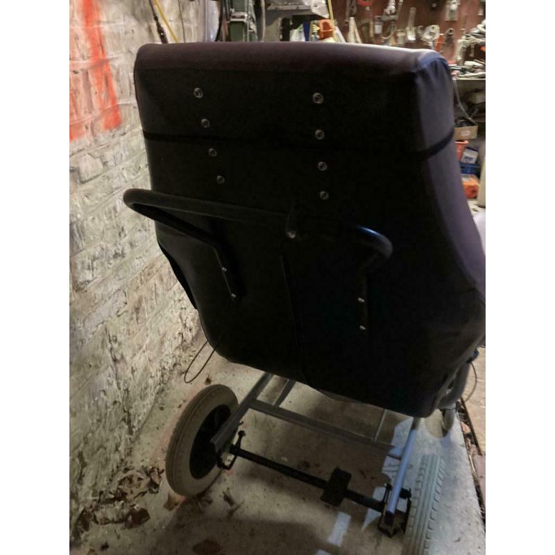 Fauteuil pour personne à mobilité réduite