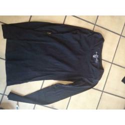 10 stuks maat xs longsleeves en een gilet enz