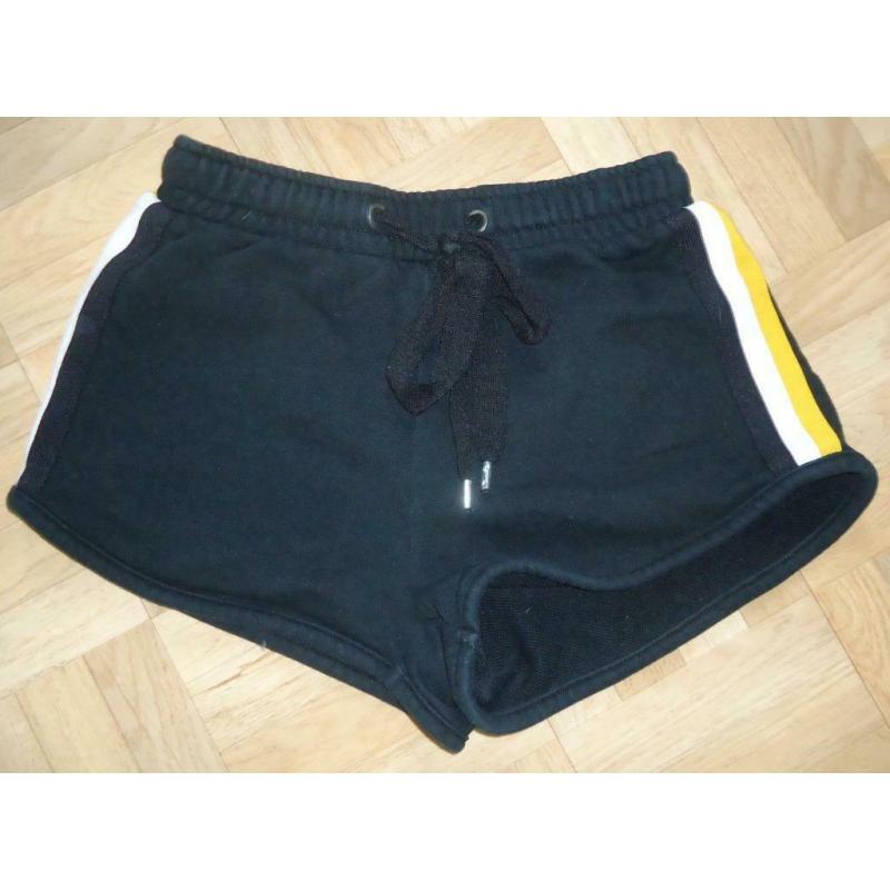 Short Bershka XS