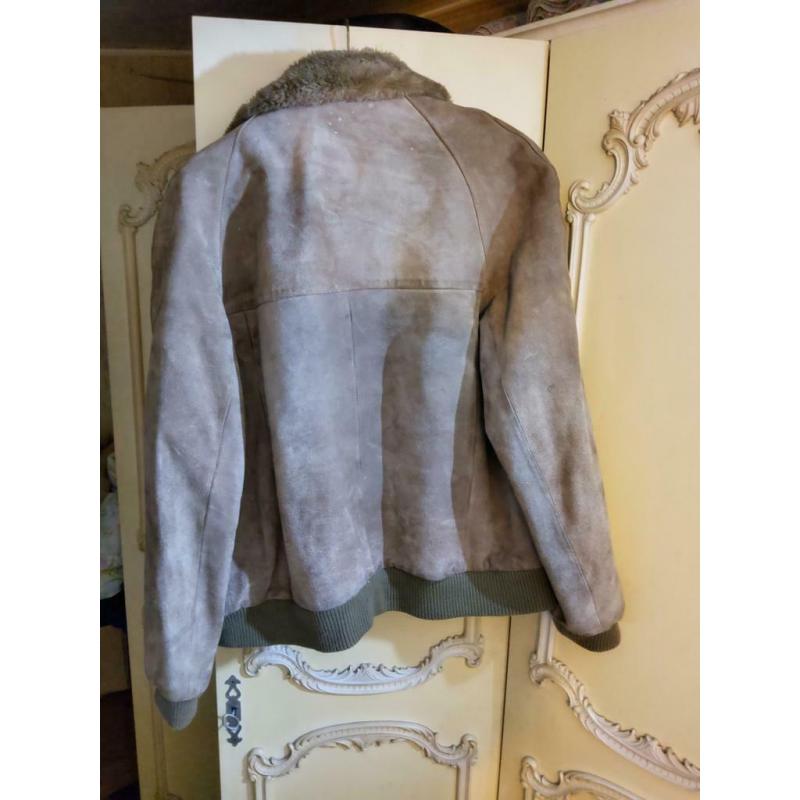 Leather maat 50