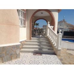 Te huur Luxueuze villa gelegen te Rojales Costa-Blanca