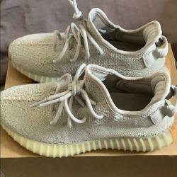 Yeezy Boost 350 V2 Sesam Maat 43