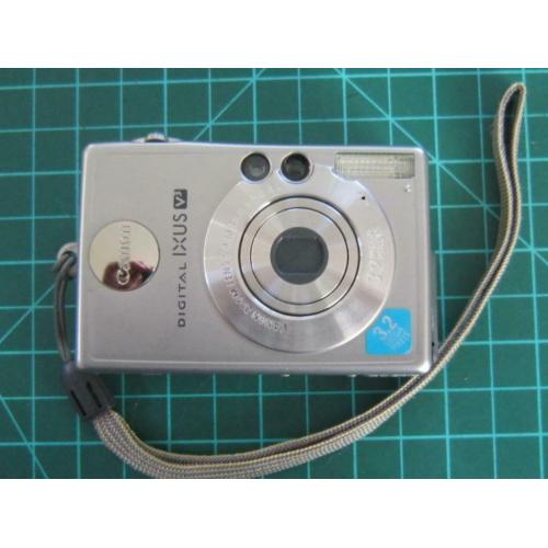 CANON DIGITAL IXUS V³ 3,2M pixel ; contient : chargeur de ba