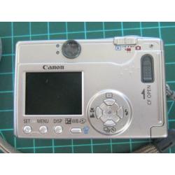 CANON DIGITAL IXUS V³ 3,2M pixel ; contient : chargeur de ba