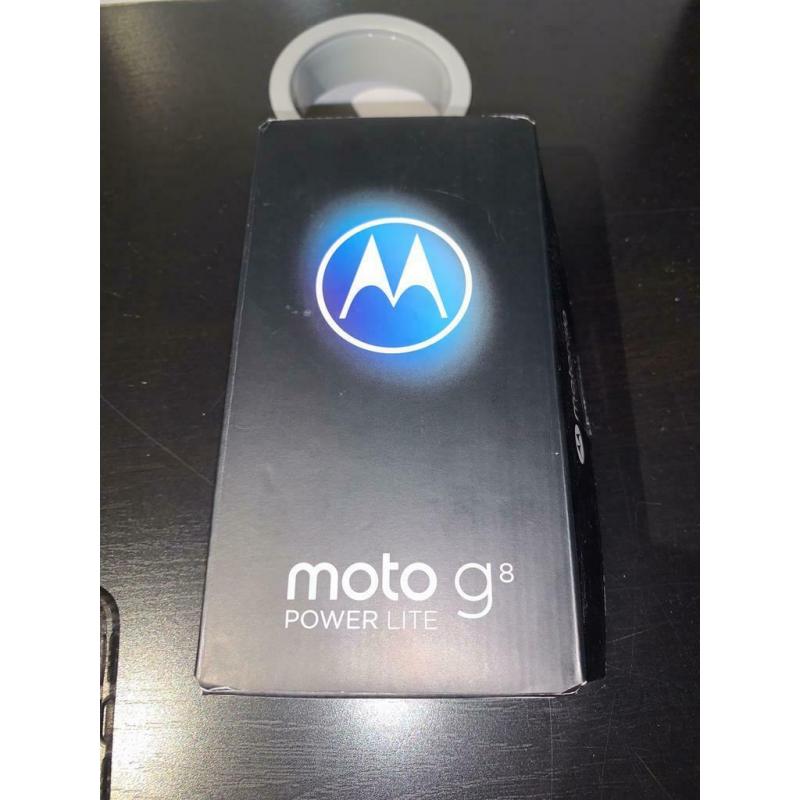 Téléphone motorola g8