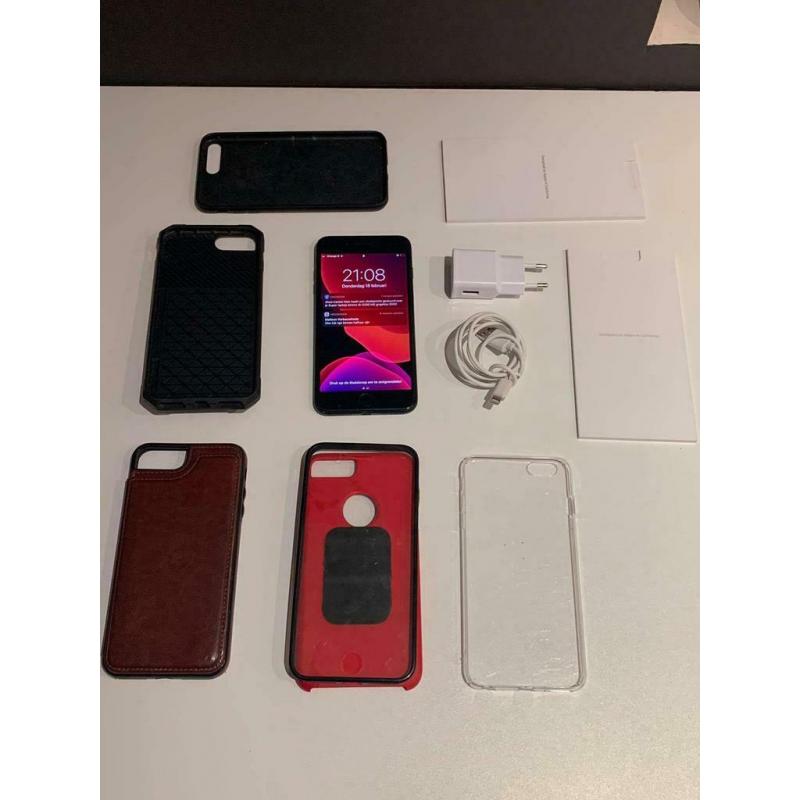 iPhone 7 Plus 128 GB met hoesjes