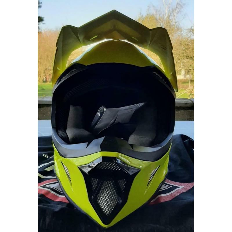 Casque Shot Striker jaune néon NEUF