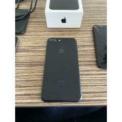 iPhone 4-7 plus et 2x iPhone 8 pour les pièces