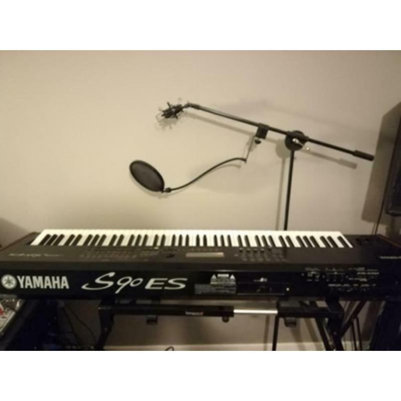 Yamaha S90ES