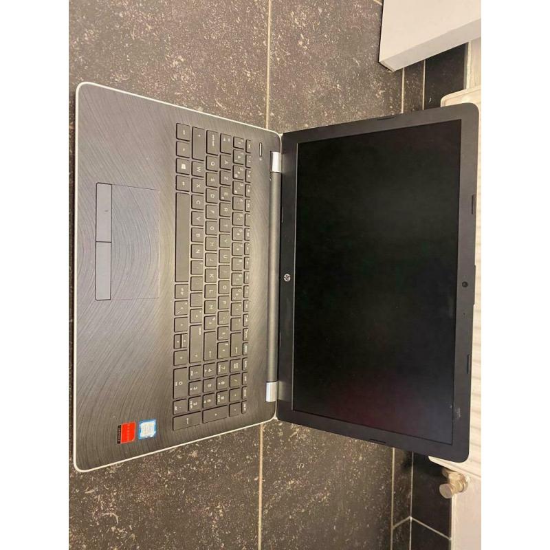 HP Laptop + Lader