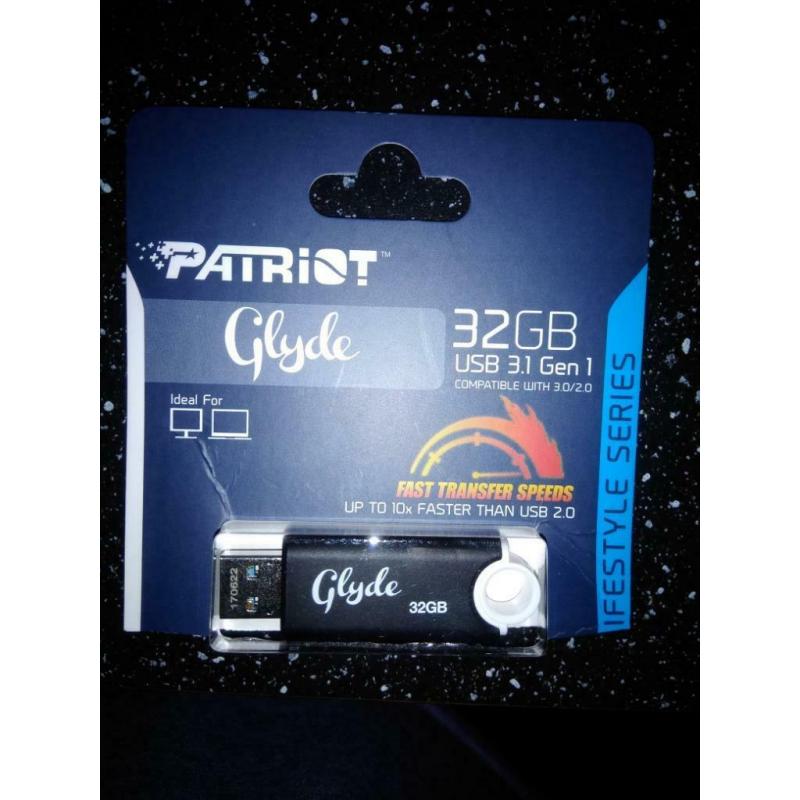 USB-stick 32gb SuperrrSnel NIEUW
