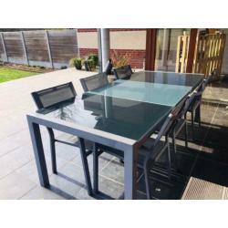 SET DE JARDIN et CHAISES (6 pers)