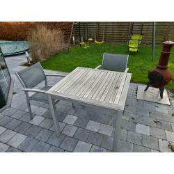 Tuinset - tafel en 2 stoelen