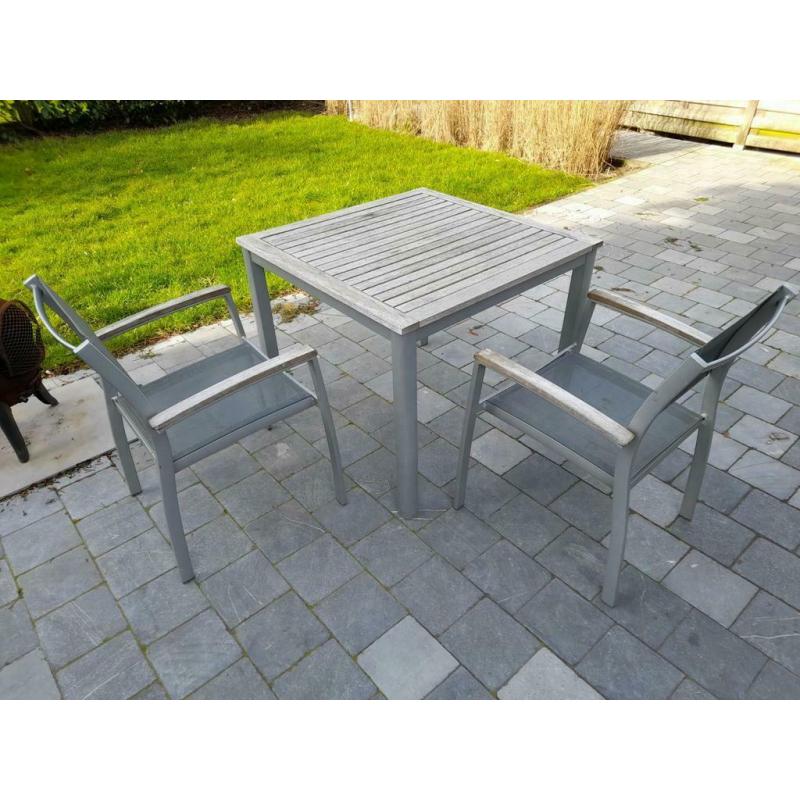 Tuinset - tafel en 2 stoelen