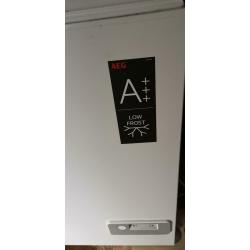 Congélateur bahut AEG