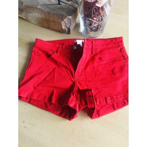 Short rouge de H&M mais S