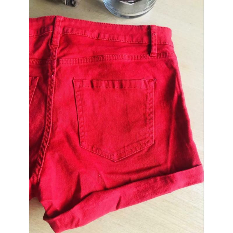 Short rouge de H&M mais S